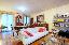 Villa 300 mq, soggiorno, 6 camere, zona Feriole