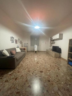 zoom immagine (Appartamento 220 mq, soggiorno, 5 camere, zona Monserrato)