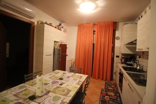 zoom immagine (Appartamento 60 mq, 2 camere, zona San Pietro)