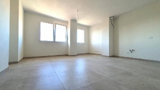 zoom immagine (Appartamento 141 mq, soggiorno, 2 camere, zona Mirandola - Centro)